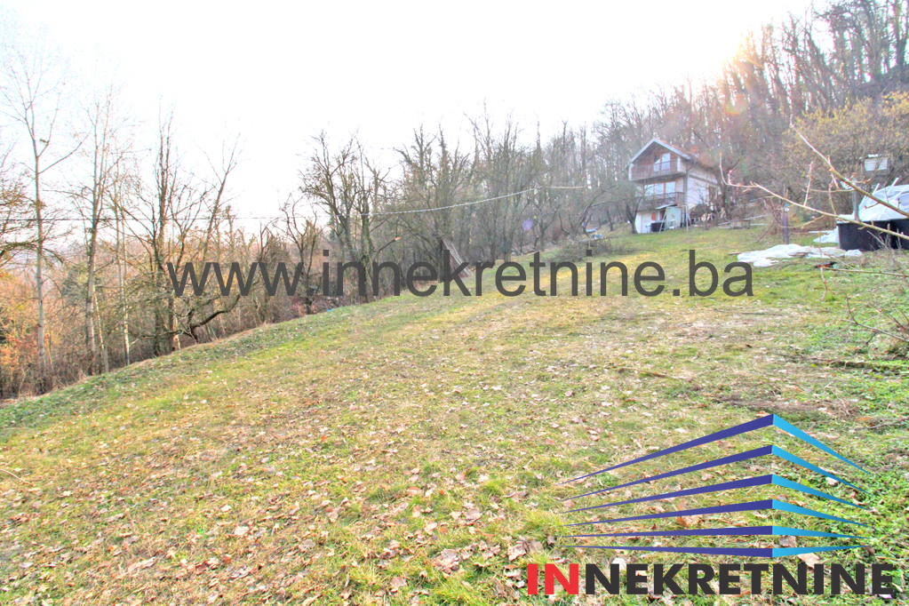 Vikendica 80 m2 na parceli 1924 m2 u naselju Grabovica, Tuzla